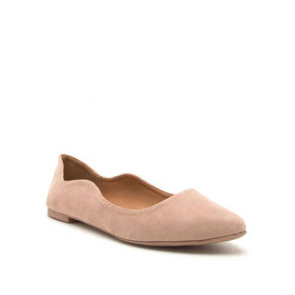 Warm Taupe scallop trim pointed toe flats - Picture 4 of 4